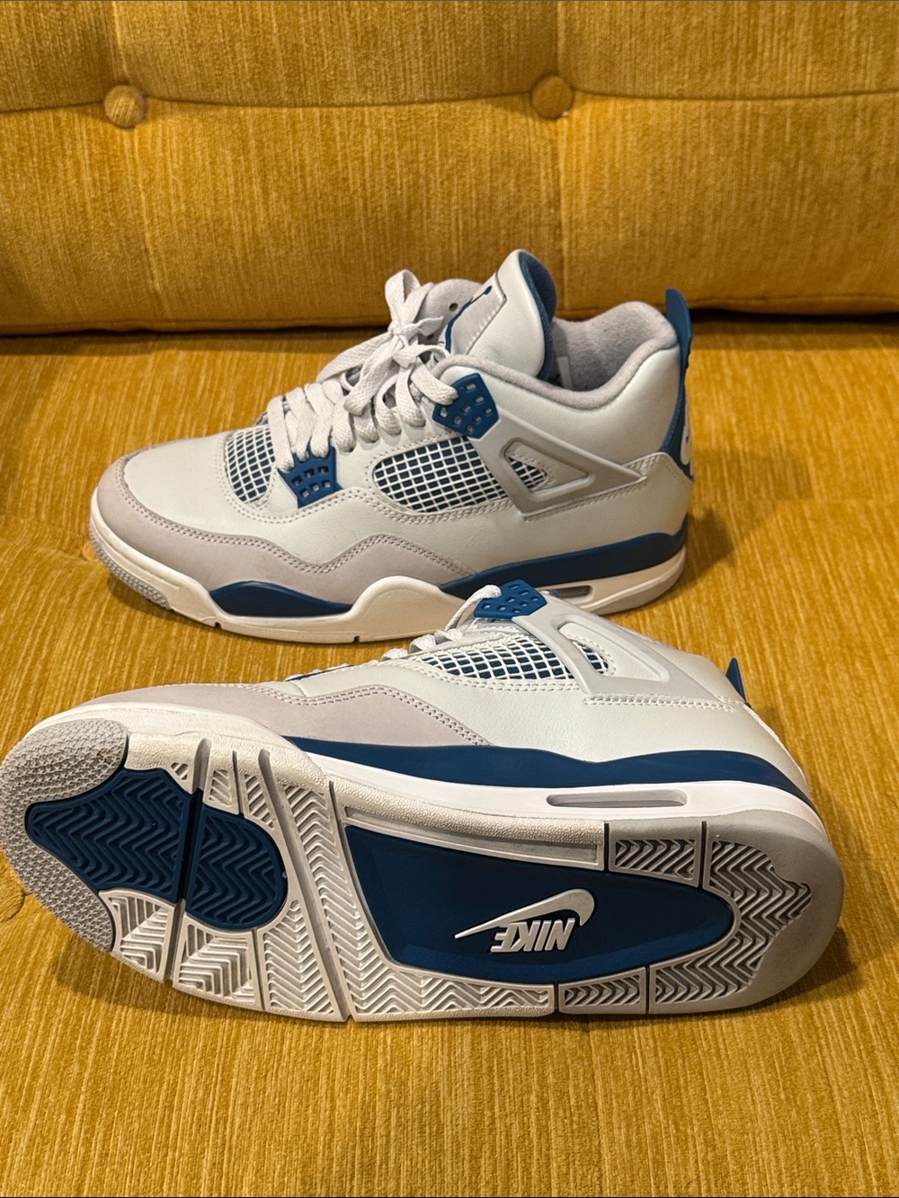 2024 Nike Air Jordan 4 Retro Military Blue 
SZ Men’s 8.5 - Picture 13 of 17